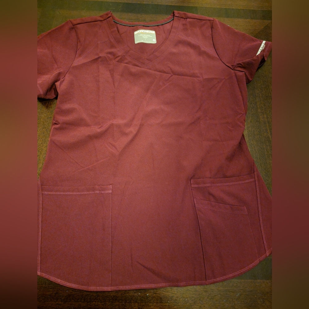 Sketchers by Barco scrub top